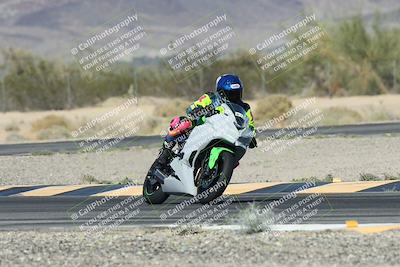 media/Oct-30-2025-Racers Edge (Thu) [[dabbdaf680]]/3-B Group/Session 5 (Turn 6)/